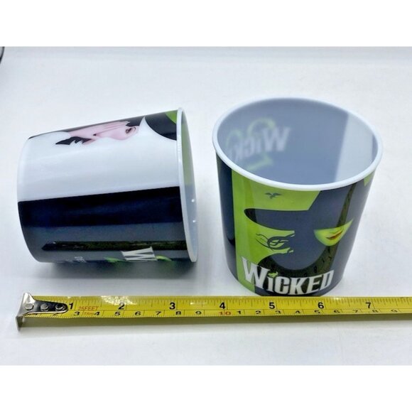 Wicked The Musical Souvenir Plastic Cup Tumbler 10 oz Lot of 2 Broadway Souvenir - Picture 7 of 9